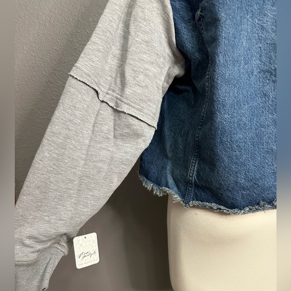 Free People FP We The free Women’s Knit Hoodie Distressed Denim Jacket Navy Sz S - Picture 13 of 17